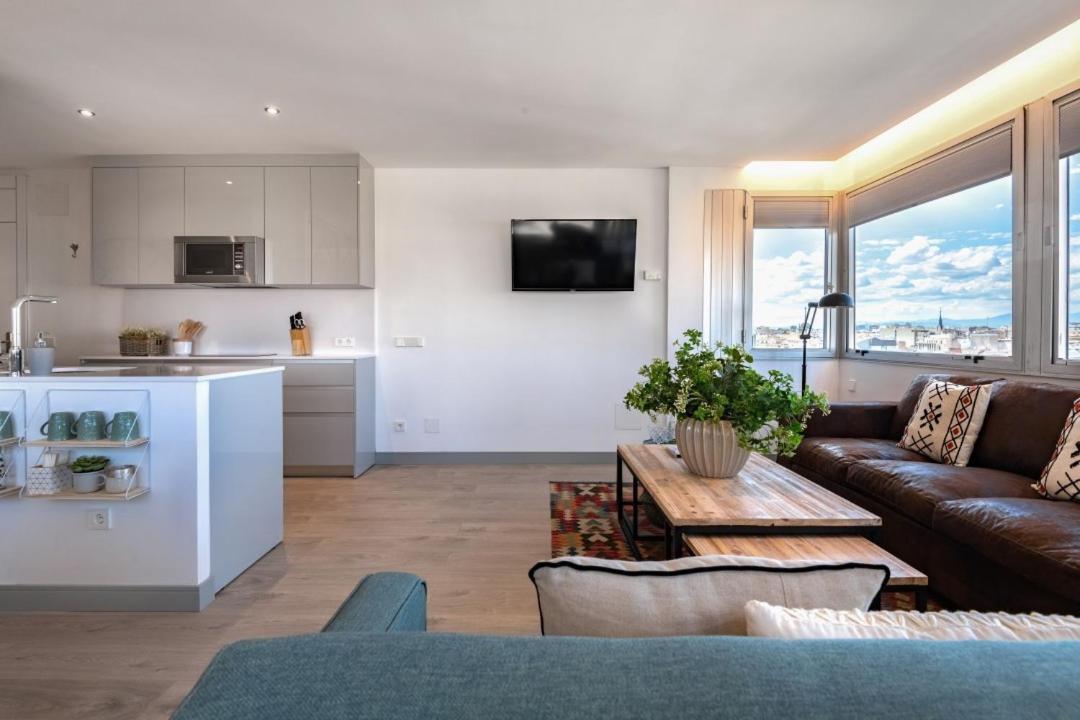 2 Bedrooms 1 Bathroom Furnished - Justicia - Incredible Views - Mintystay Madrid Exteriör bild