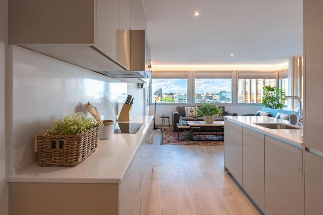 2 Bedrooms 1 Bathroom Furnished - Justicia - Incredible Views - Mintystay Madrid Exteriör bild