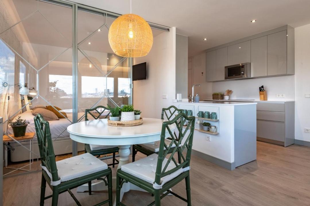 2 Bedrooms 1 Bathroom Furnished - Justicia - Incredible Views - Mintystay Madrid Exteriör bild