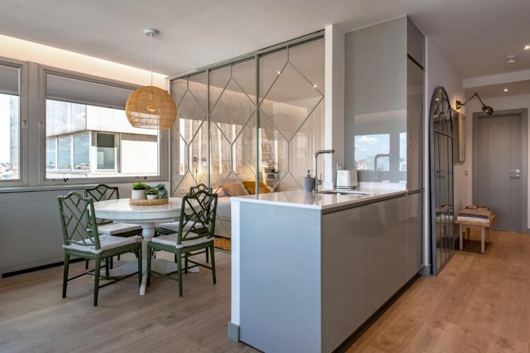 2 Bedrooms 1 Bathroom Furnished - Justicia - Incredible Views - Mintystay Madrid Exteriör bild